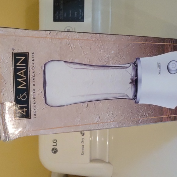 41 & Main personal blender brand new inbox - Picture 4 of 5